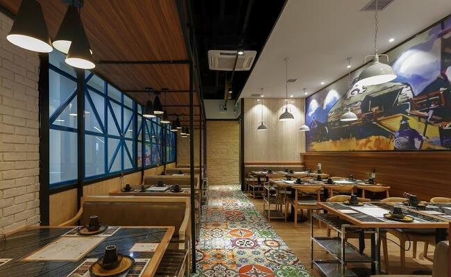 合肥藝術(shù)油畫風(fēng)格餐廳裝修設(shè)計(jì)方案效果圖- 合肥博妍裝飾公司